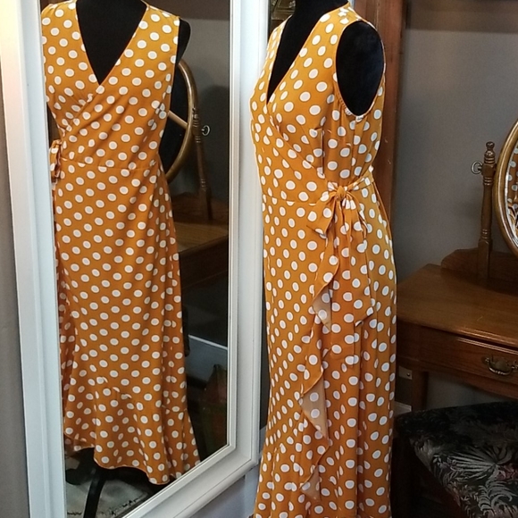 Papillon Poke a dot mustard wrap dress - Picture 3 of 9